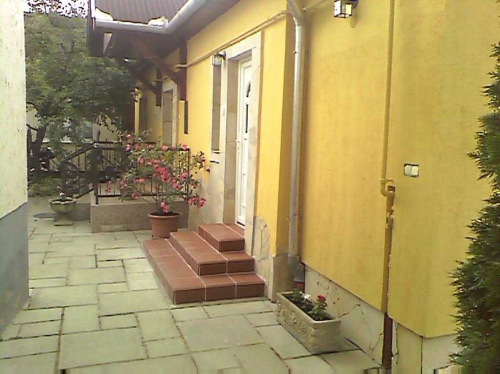 Apartman Sas 6 Daire Hajdúszoboszló Oda fotoğraf